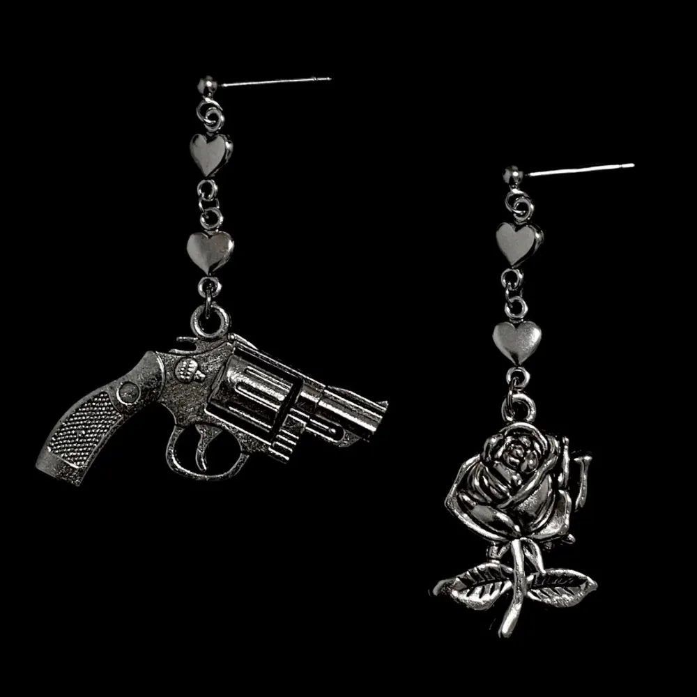 Gothic Rock Gun Grey Heart-shaped Tassel Chain Geometric Simulation Pistol Rose Flower Pendant Dangle Earrings for Women Jewelry