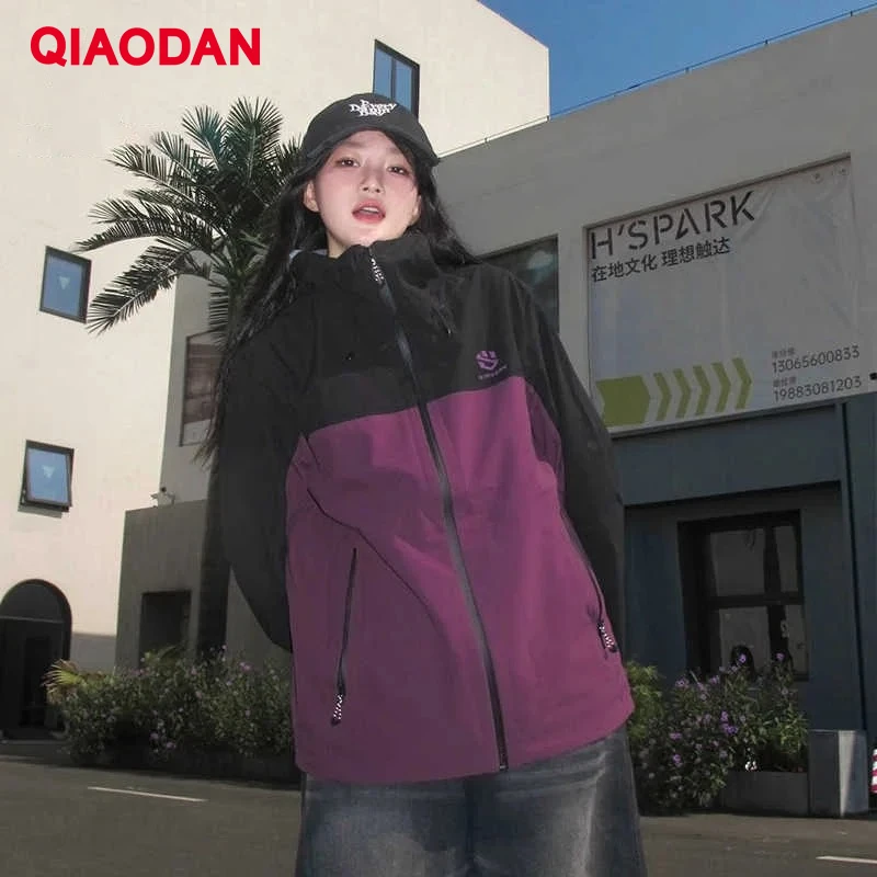 سترة QIAODAN Shanshen PRO ذات هيكل صلب للنساء 2025 معاطف تسلق الجبال الخارجية المقاومة للرياح والماء QXFCF2244017R #2