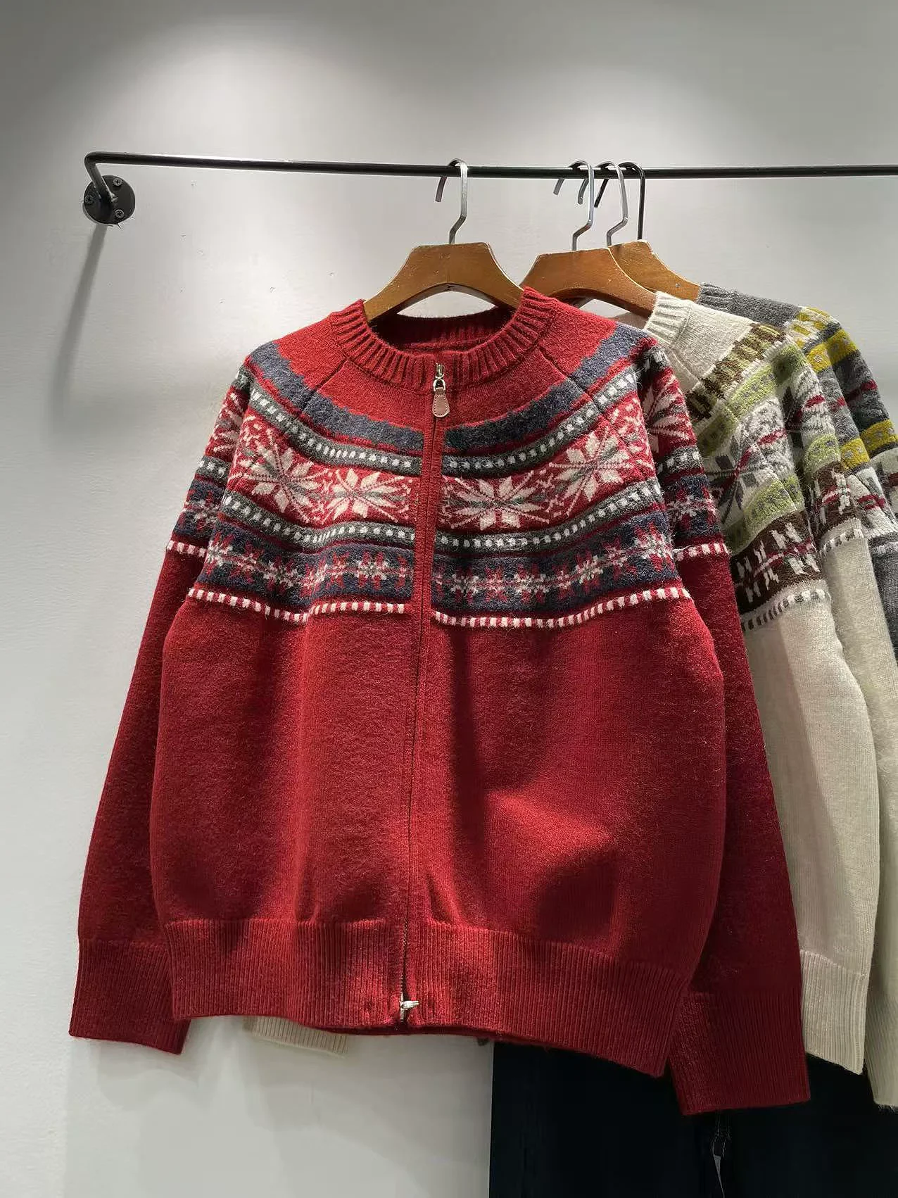 

2026 женский свитер, рождественский вязаный джемпер со снежинками и длинными рукавами, модный повседневный зимне-осенний свитер с принтом, кардиган