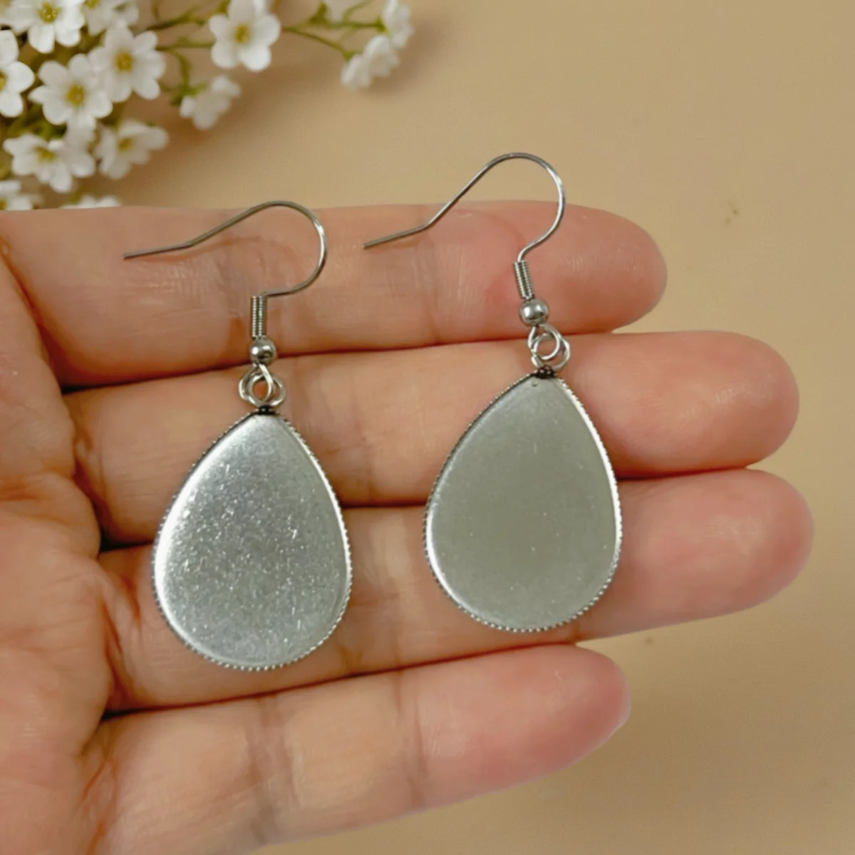 الثعلب مع وشاح في الثلج يضحك الأقراط المتدلية العصرية والمجوهرات الزجاجية #5