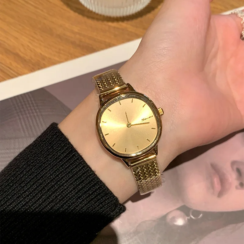 Oval-Shaped Vintage Women'S Watch, Antique Timepiece, Watch Accessory, Ladies' Gift, Unique Wristwatch, High-Quality Watch