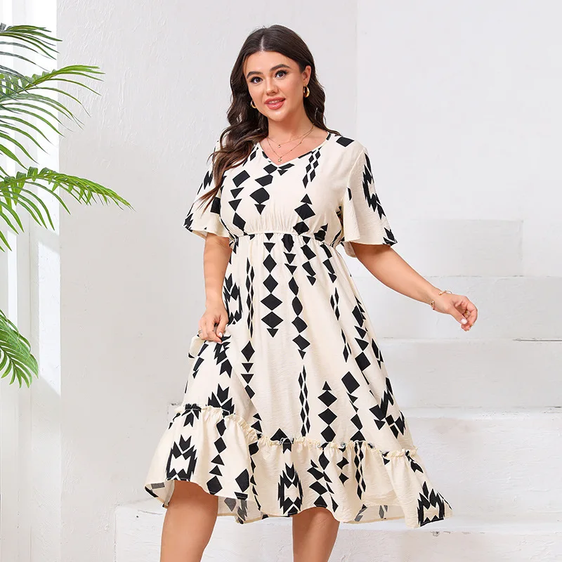 

Large size dress women's new horn sleeves bohemian beach dress high-end temperament elegant classic women's clothing dance cost