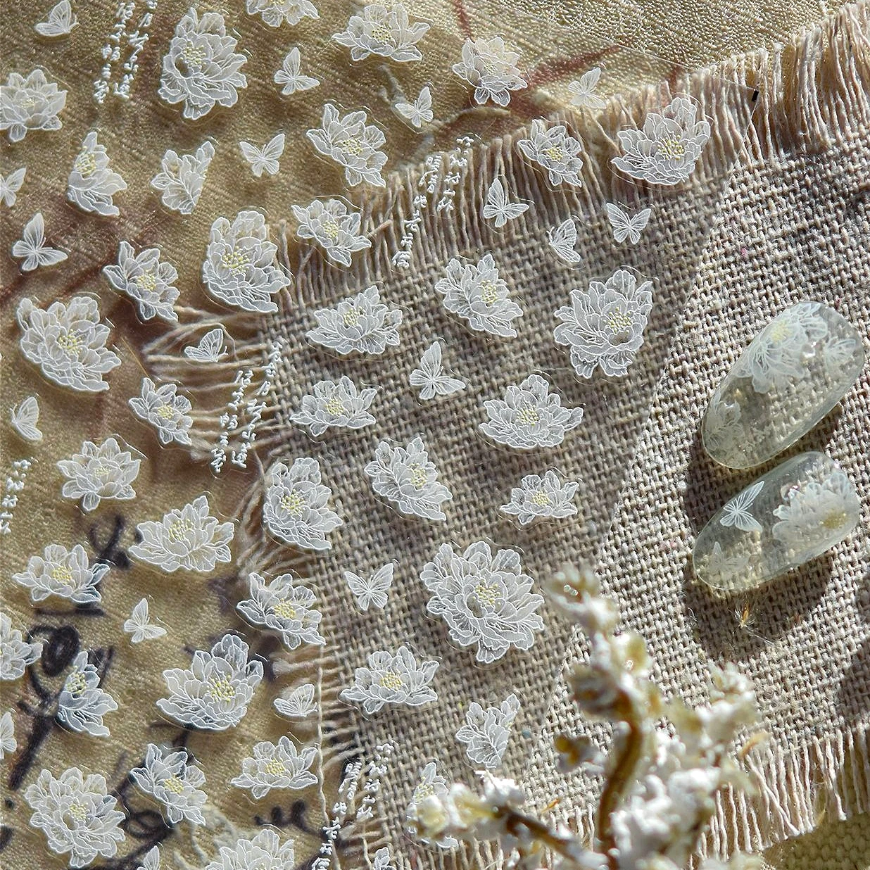 สติกเกอร์ติดเล็บลายดอกไม้สไตล์จีน ดอกพีโอนีสีขาว ดอกลิลลิปติ๊ก ดอกลีลาวดี ดอกพีช ดอกกุหลาบ ดอกลิลลี่ ดอกเดซี่ ประดับด้วยคริสตัล