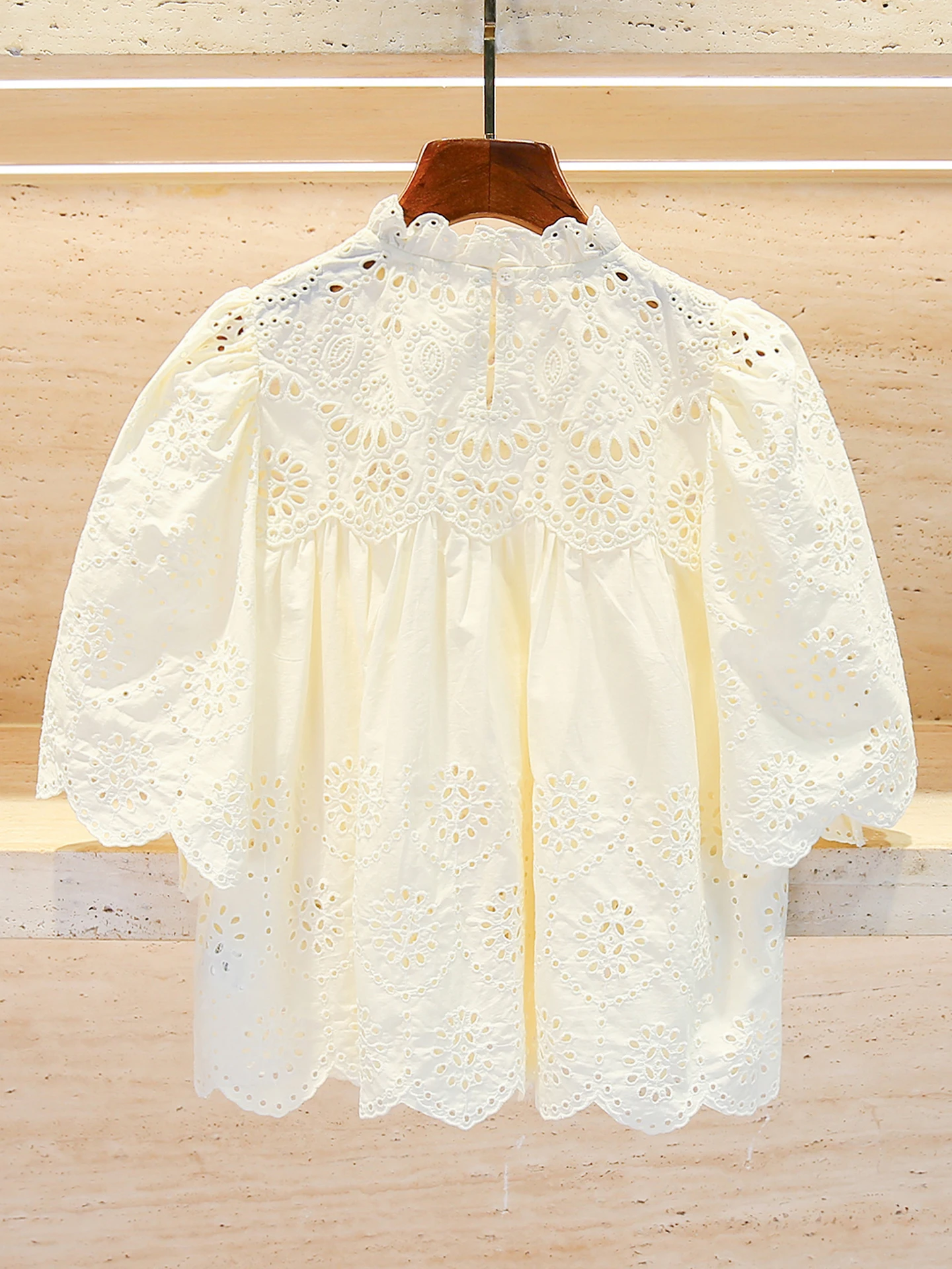 

Ele Embroidered Hollow out Lace Collar irt Women's Premium Faion Summer Gentle Sle Heavy Embroidery Top