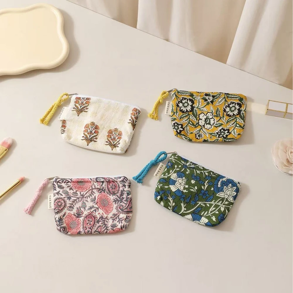 10pcs Cosmetic Bags Lady Canvas Flower Printing Pillow Shaped Light Protable Ear Line Storage Bag