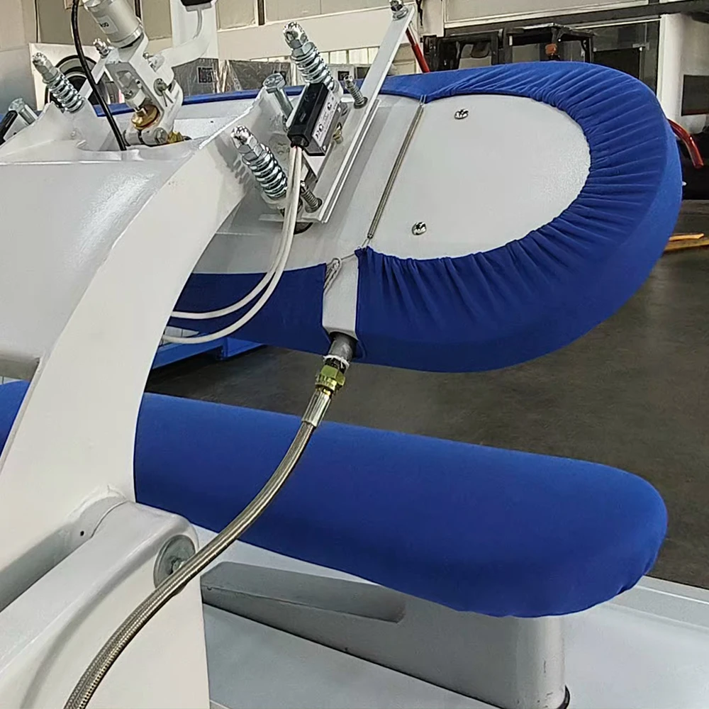 Промышленная автоматическая паровая гладильная машина для прессования футболок с сердечником и компонентами двигателя