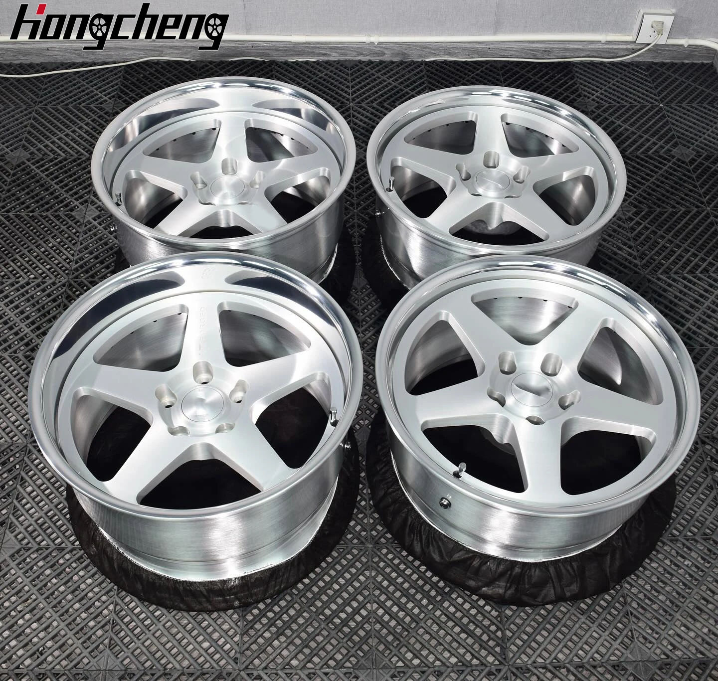 New model of 26Deep Dish Passenger Car Alloy Rims 17 18 19 20 21 22 Inch 2-piece Wheel 5x120 5x114.3 Five Spoke Forged Wheels fo