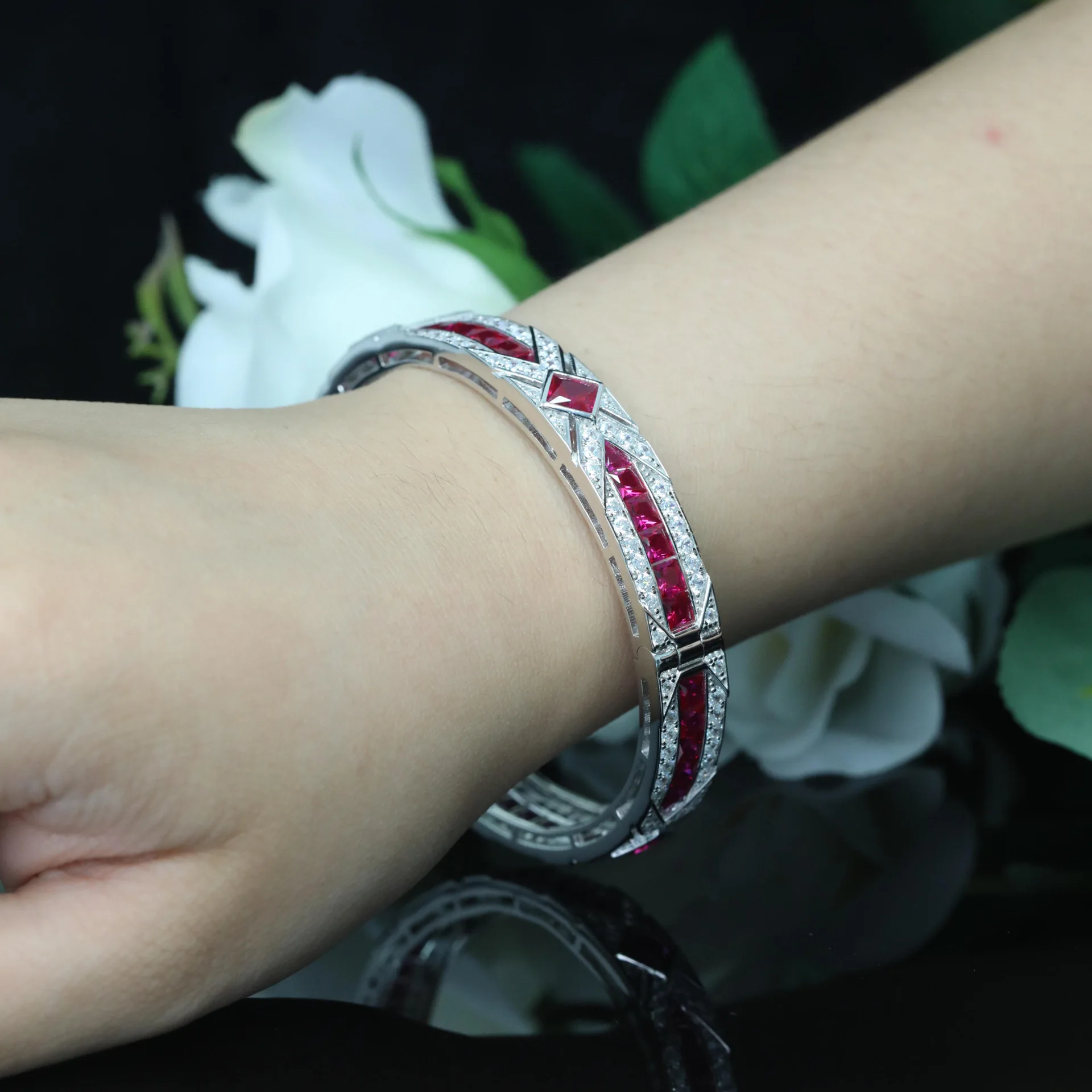 New S925 Silver High Carbon Diamond Powder Blue Treasure Decorative Art Retro Versatile Women's Bracelet Wedding Jewelry