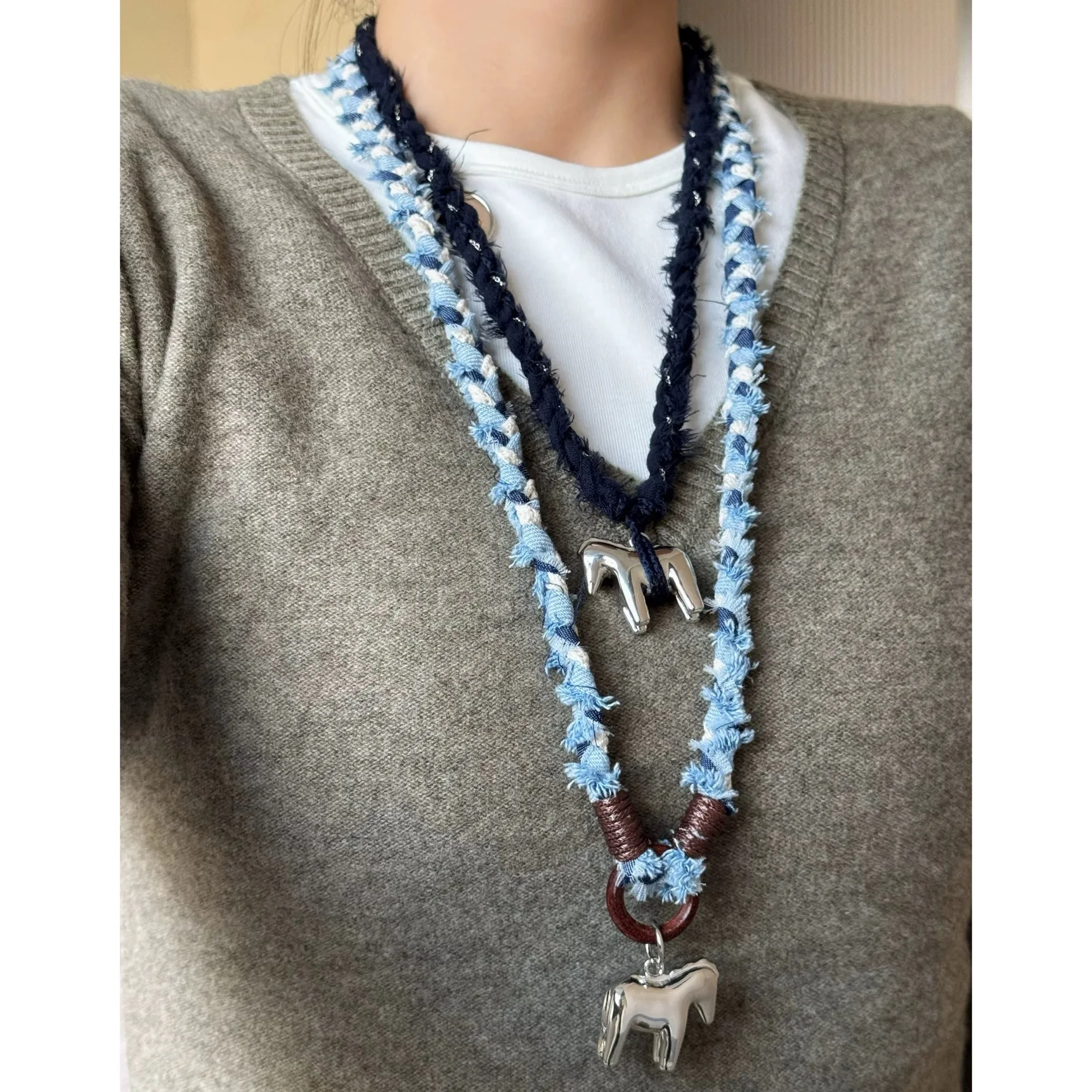 Horse Pendant Necklace Denim Hand Woven High-end Sense Niche Retro Sweater T-shirt Chain for Women Jewelry Fashion Party Gift