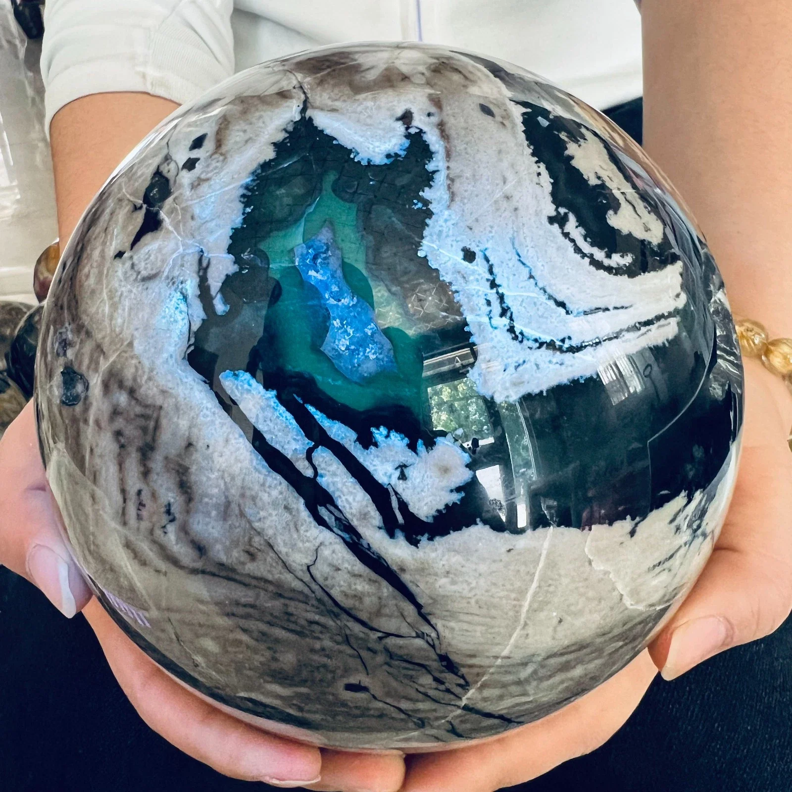 

Natural Flame Agate Crystal Quartz Sphere, With Healing Properties, Hand-Polished, Suitable For Home Aquarium Decoration, Demagn