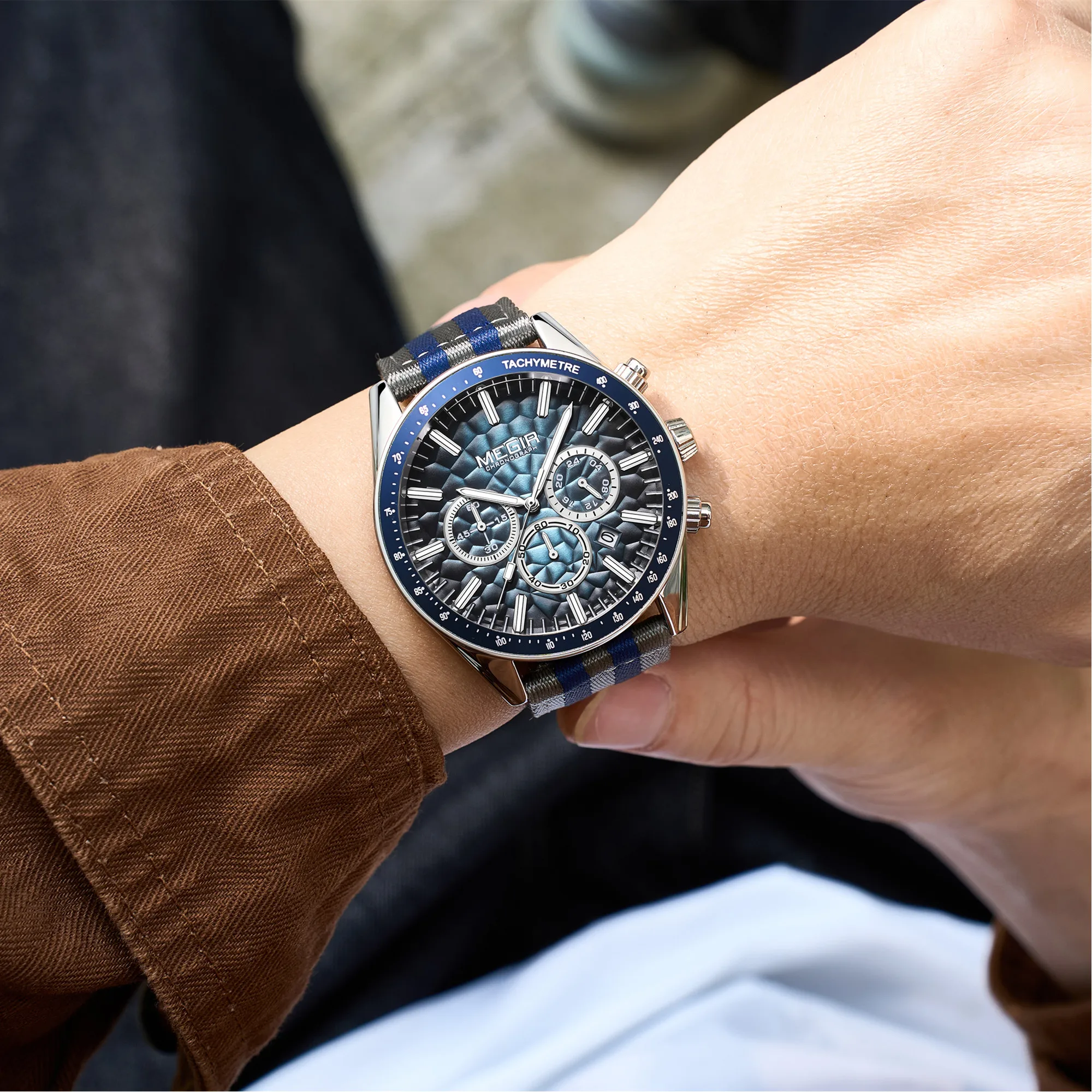 MEGIR Luxury Men Sport Wristwatches Canvas Band Large Dial Quartz Chronograph Water-Resistant Man Watch Relogio Masculino