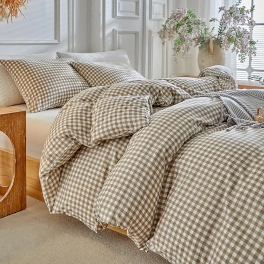 

Комплект пододеяльников Grid Duvet Cover Set - Набор из 3 предметов: пододеяльник из стираного микроволокна в клетку тан-гингем, мягкий двусторонний комплект постельного белья в клетку.