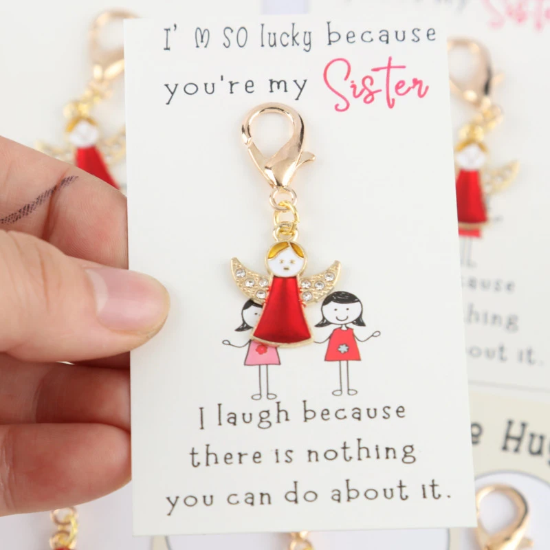 Juego de 5/10 llaveros de ángel pequeños y lindos con una pequeña tarjeta de abrazo/«¡Qué suerte que eres mi hermana!» Regalos de apoyo activo. ¡Es una suerte!