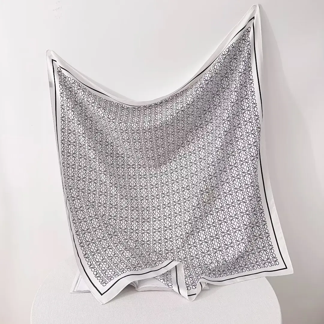 1 pz 90 cm sciarpa in tessuto twill farfalla stampa modello grande sciarpa quadrata sciarpa di seta blocco solare sciarpa russa scialle