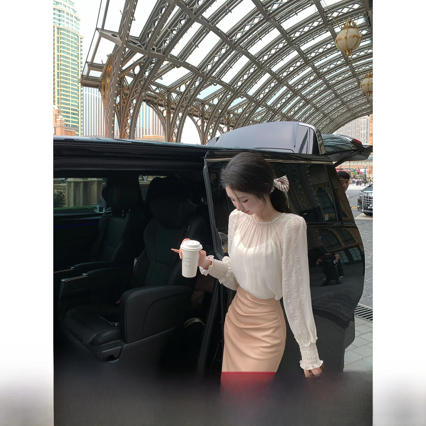 

Белый шифоновый топ с узором «Снежинка» и рукавами-фонариками, комплект из двух предметов, ранняя осень, длинный рукав, женская повседневная модная одежда