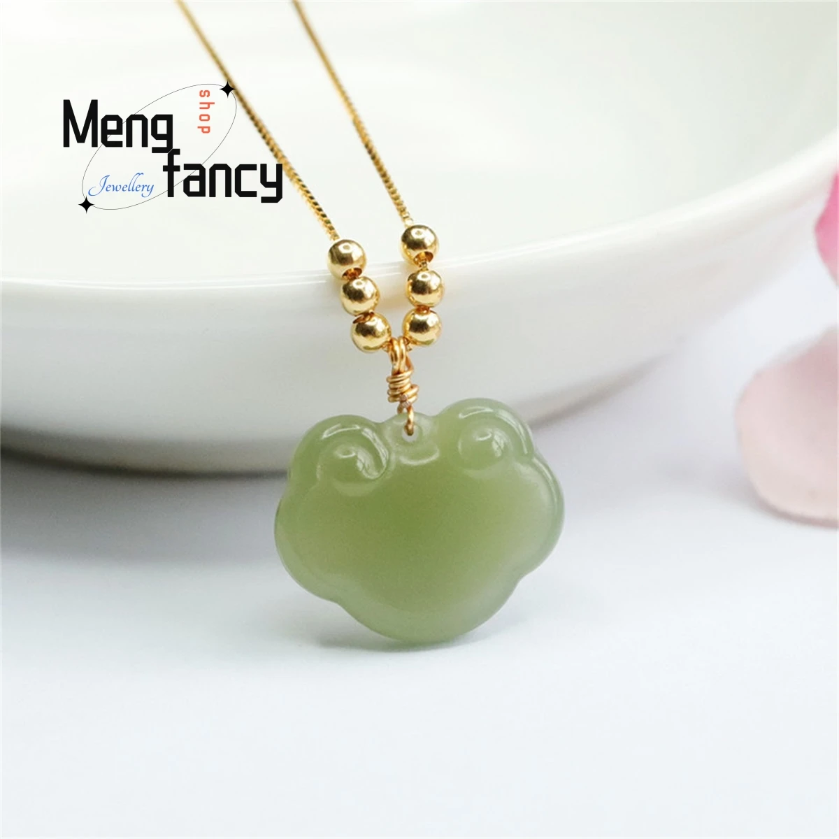 Natural Hotan Jade 18k Gold Inlaid Ruyi Necklace Simple Personalized Luxurious Versatile Fashion Exquisite Women Luxury Jewelry