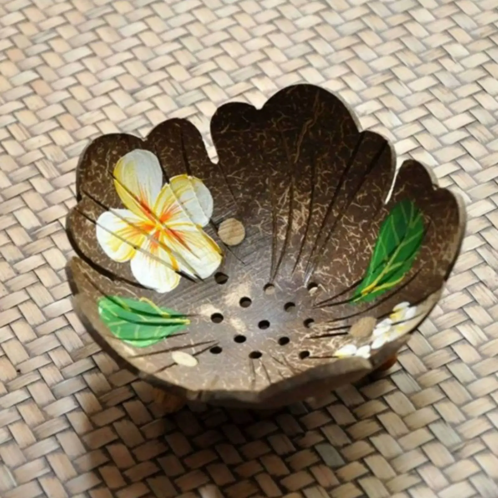 Coconut Shell Soap Dish Handmade Foliage Shape Soap Dish Bathroom Accessory Natural Material Household Storage Drainage Holes