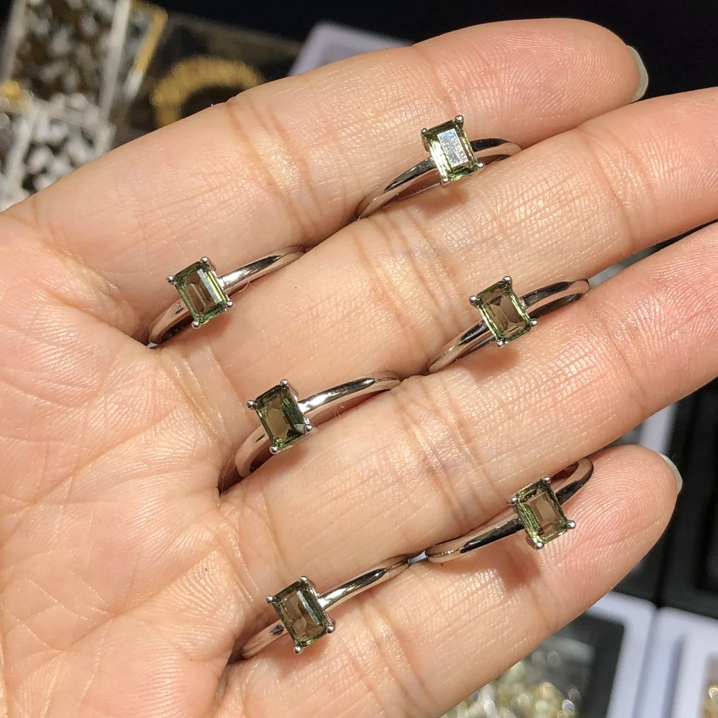 

1 Pc Fengbaowu Natural Czech Moldavite Rectangle Ring 925 Sterling Silver Resizable Reiki Healing Stone Jewelry Gift For Women