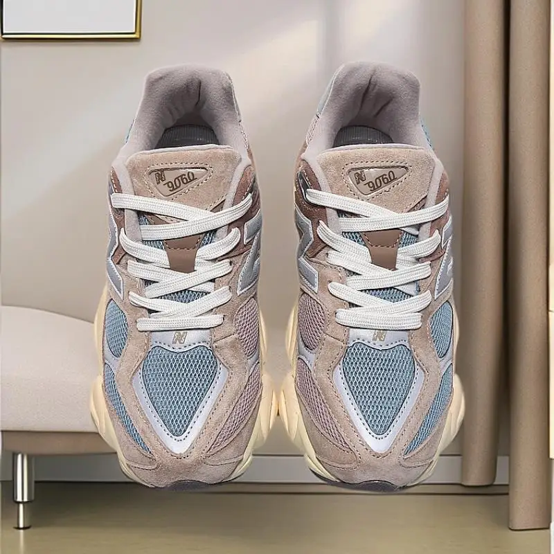 

Versatile for autumn and winter Casual Sports Shoes: Sleek Tongue Label Detail Adding a Touch of Signature Style