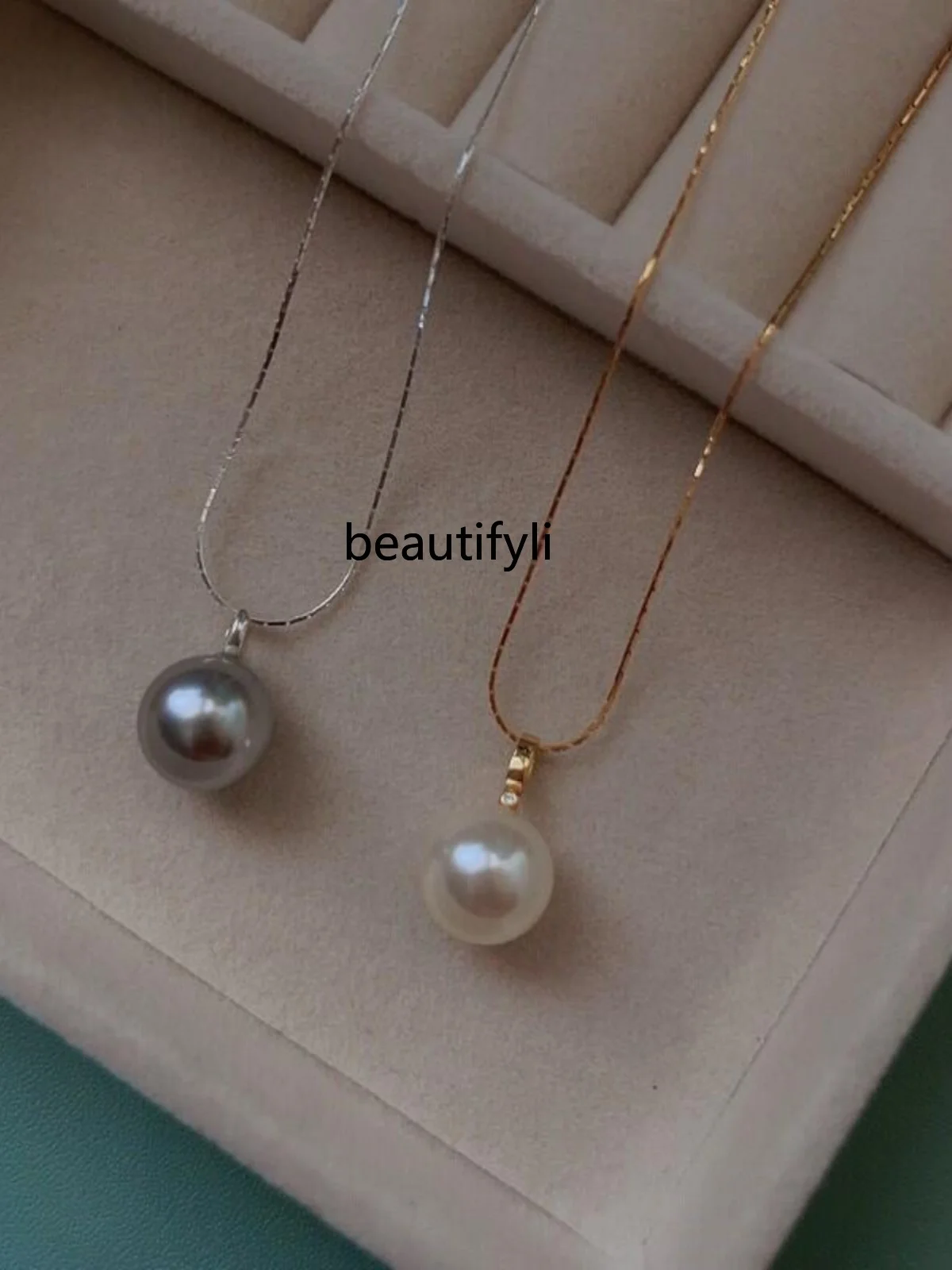 strong light pearl necklace women's simple and versatile high-end light luxury fine chain single pendant collarbone chain