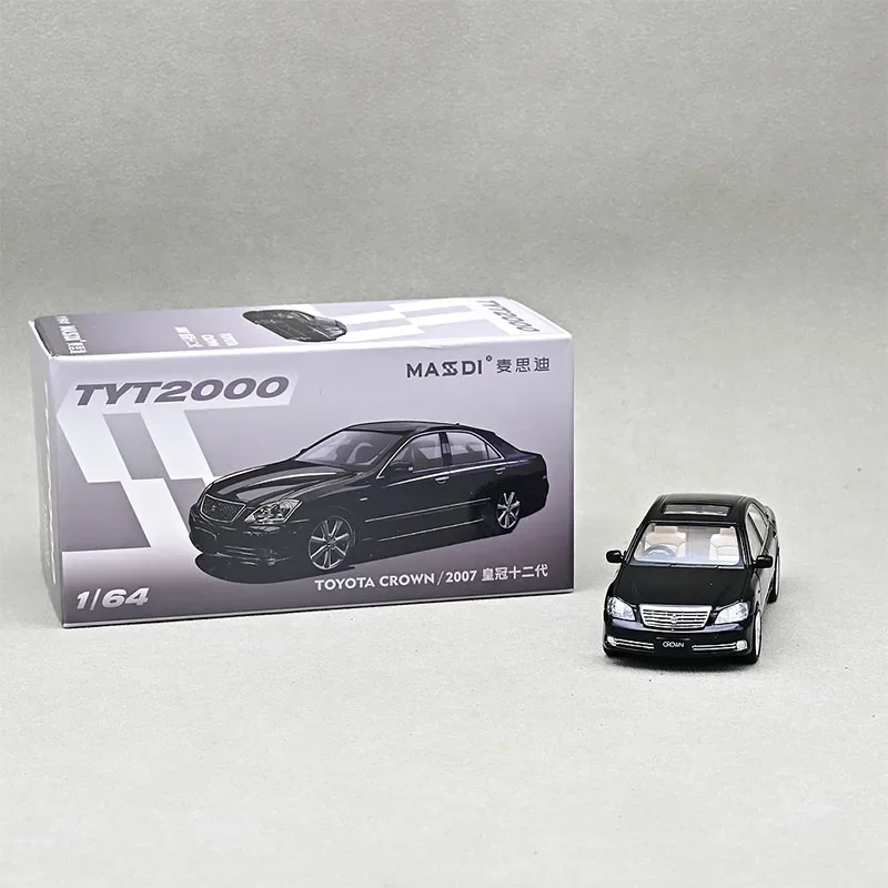 Diecast 1/64 Scale Toyota Crown 2007 TYT2000 Simulation Alloy Car Model Static Display Collectible Gift Toy Souvenir Decration