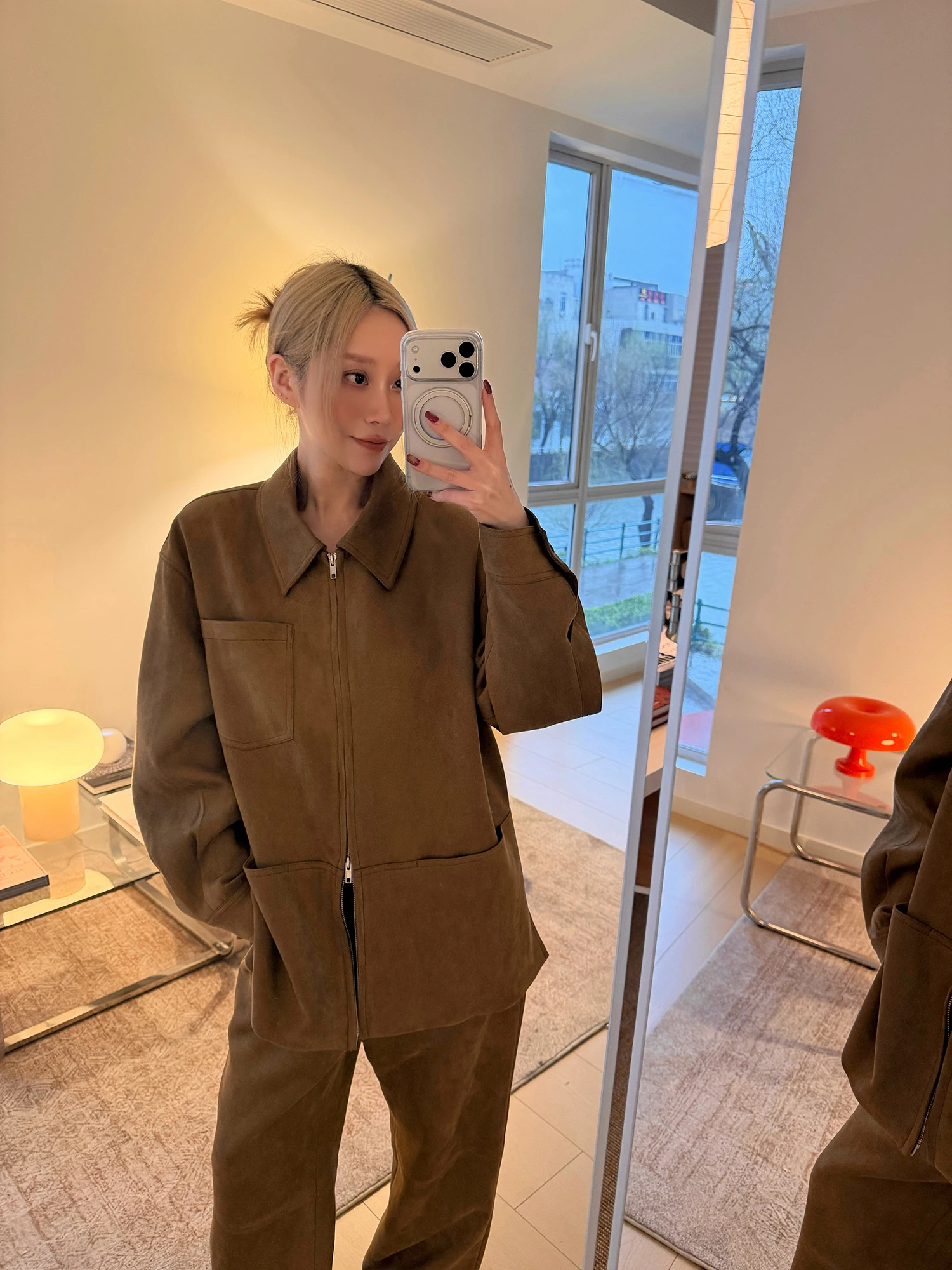 

Elegant Suede Jacket And Straight Leg Pants Set for Women Classic Collar Long Sleeve Zipper Closure Spring Fashion Ensemble
