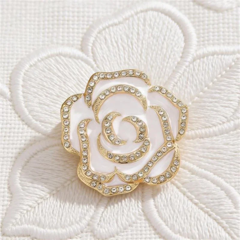 1Pc Delicate Camellia Brooch for Women Men Fashion Flower Plant Pins Brooches Jewelry Clothing Accessories Party Gifts 2026