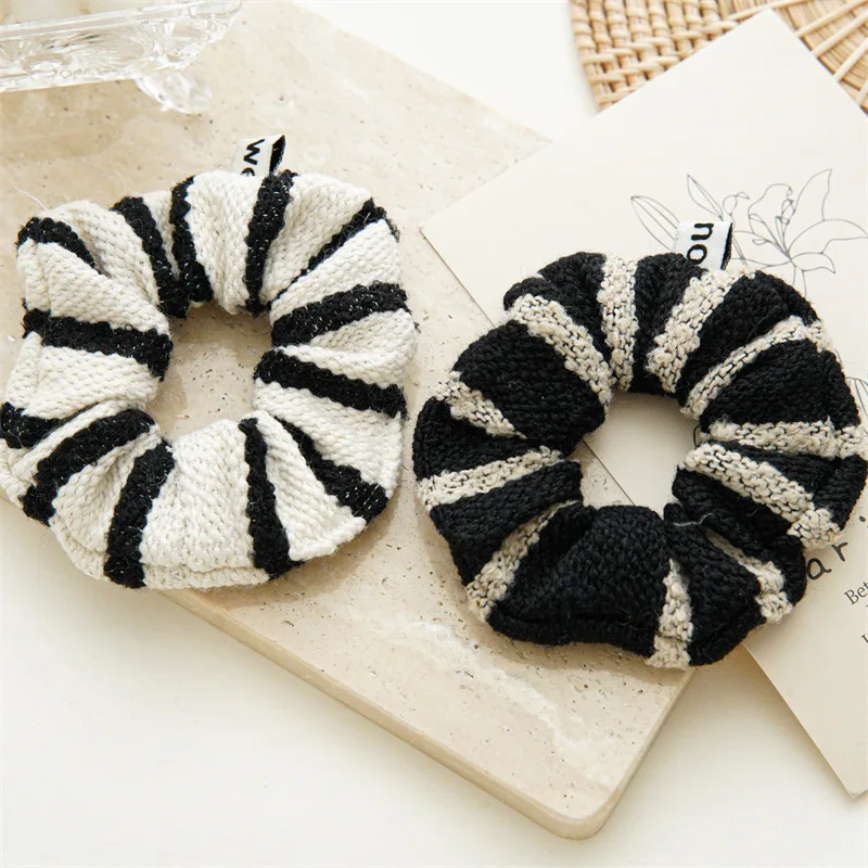 Top Pratique Scrunchies Brand New Elastic Hair Rope Tweed Knitted Elegant Hair Chouchou High Quality Striped Scrunches