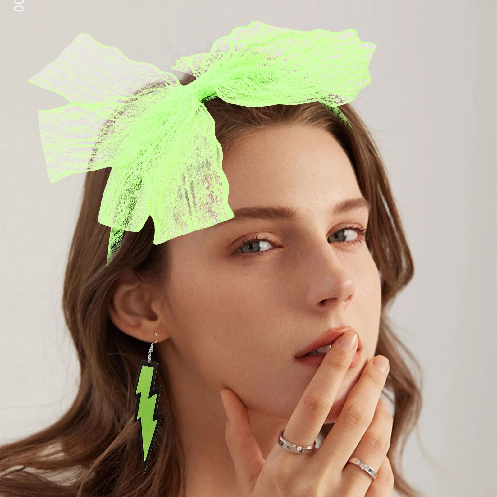 Akcesoria imprezowe z lat 80. Rękawiczki kabaretki Kostiumy z lat 80. Bolt Czarna koronkowa opaska na głowę Neonowe kolczyki