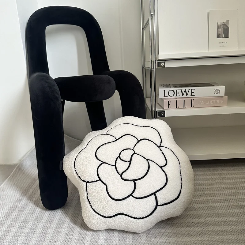 Oreiller en peluche fleur de camélia 45cm, coussin de siège plante blanche et noire, sol intérieur, canapé, chaise, Support arrière, cadeau en peluche