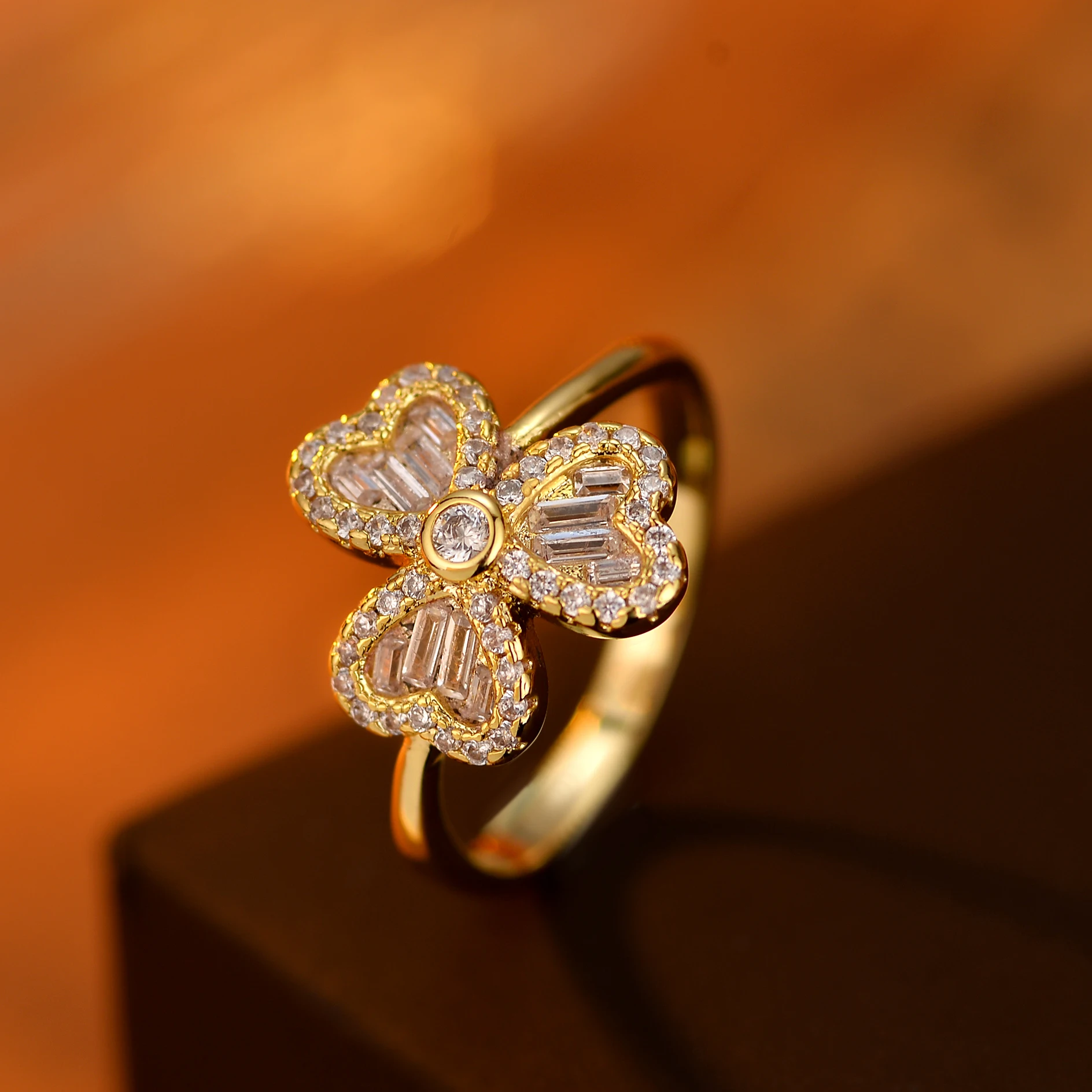 

925 Silver Ring clover design 5A zirconia elegant daily wear girlfriend gift with gift box
