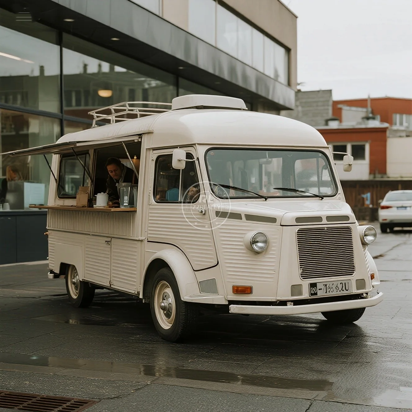 

Vintage Electric Food Truck for Sale Stainless Steel Street Snack Vending Equipment Ice Cream Coffee Food Trailer