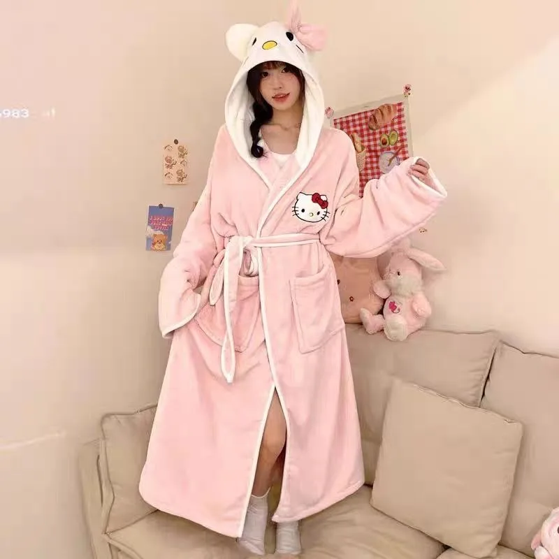 

MINISO SANRIO Hello Kitty Chiikawa Hachiware Usagi Hooded Pajamas Coral Velvet Sucking Water Comfortable and Soft Bathrobe