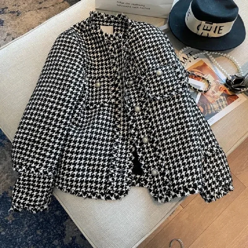 Women's French Retro Lattice Winter Single Breasted Long Sleeve Plush HeavyTweed Suit Coat Tassel Blazers