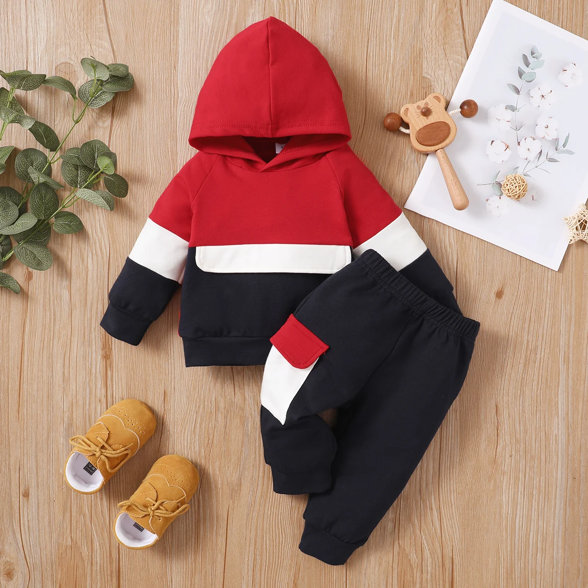 PatPat 2pcs Baby Color Block Long-sleeve Hoodie and Trousers Set