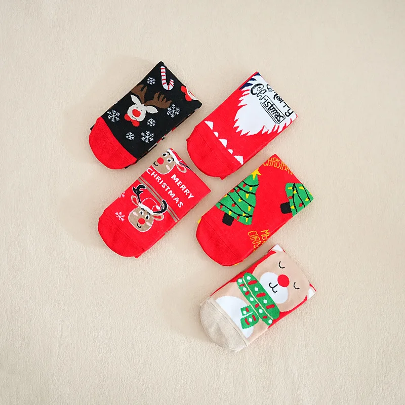 5 Paar rote gestrickte Baumwoll-Weihnachtssocken für Damen, 2025, Winter, niedlicher Cartoon-Schneemann, Elchdruck, Paar-Socken, bequeme warme Strümpfe