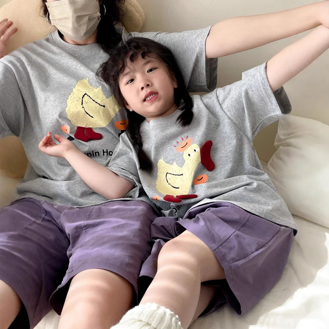 2025 Summer Family Matching T-Shirt Korean Style Round Neck Duck Pattern Tops for Parents & Kids Casual Comfortable Cotton Tees view 2