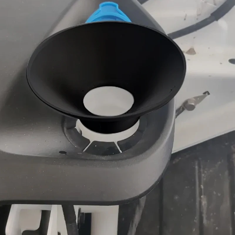 Washer Fluid Funnel For Volvo EX30 Windshield Washer Liquid No‑Spill Refilling Funnel Car Exterior Maintenance Accessories