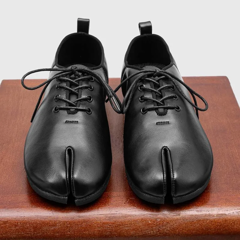 Internet Famous Popular Men Split Toe Pig Trotter Shoes with Niche Design Sense Retro Soft Sole Fashionable  Commuting Single