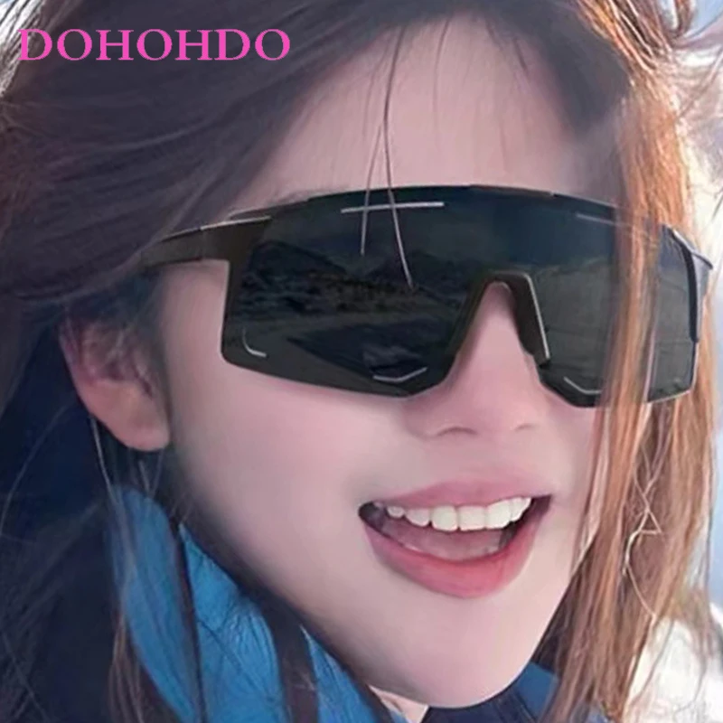 

Retro Fashion Punk One Piece Sunglasses Women Men Trend Luxury Brand Designer Outdoors Big Frame Shades Driving Goggles UV400