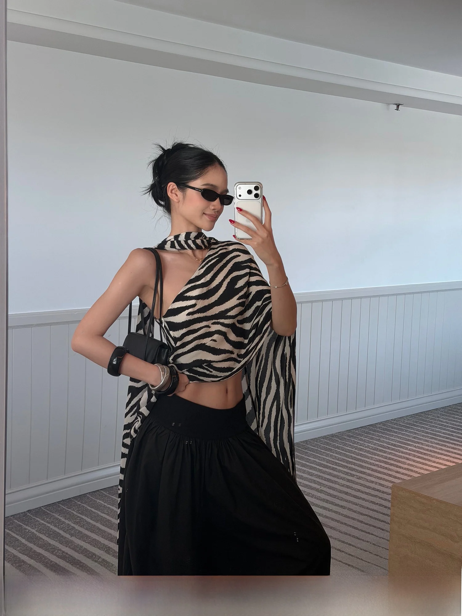 

Rovente Women's Loose Casual Style Black White Zebra Patterned Shoulder Drape Shirt Vintage Loose Coat Top Fashionable Travel...