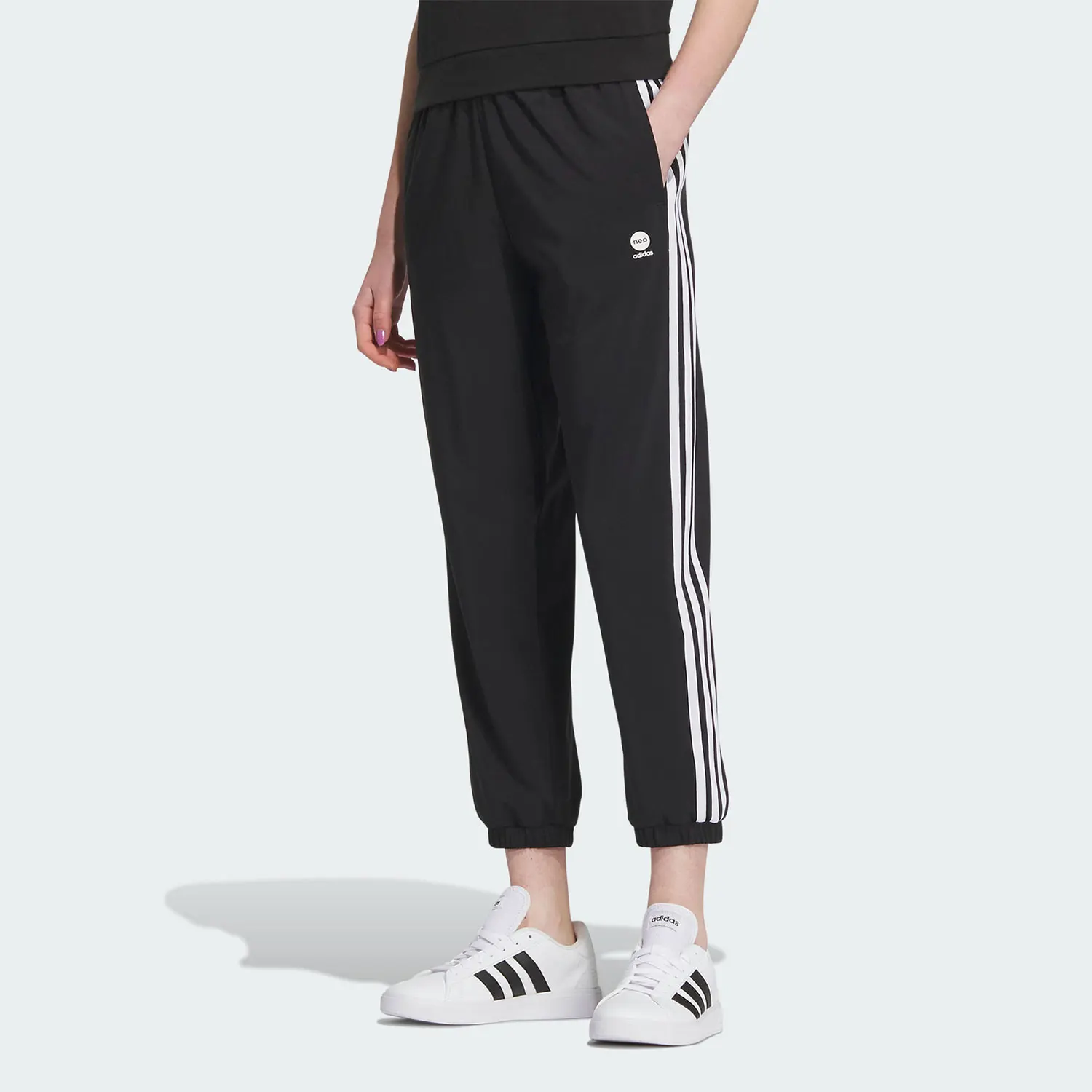 

Adidas genuine genuine Neo New Season Three Stripes Women's Sports Pants IK2428