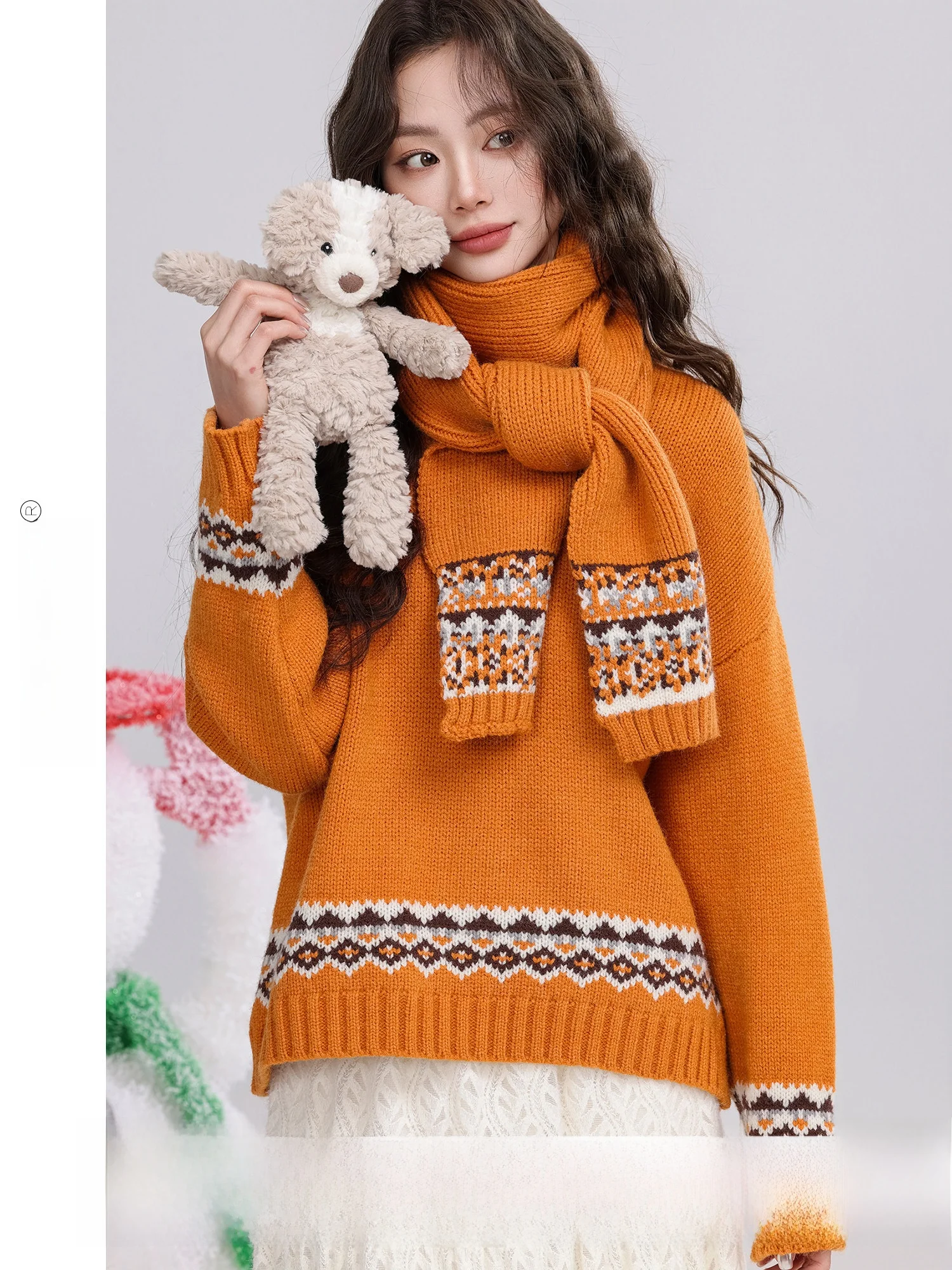 

Оранжевый вязаный свитер с круглым вырезом, с узором в виде цветов и кисточками, новинка, зимний, свободный крой, женская модная повседневная одежда