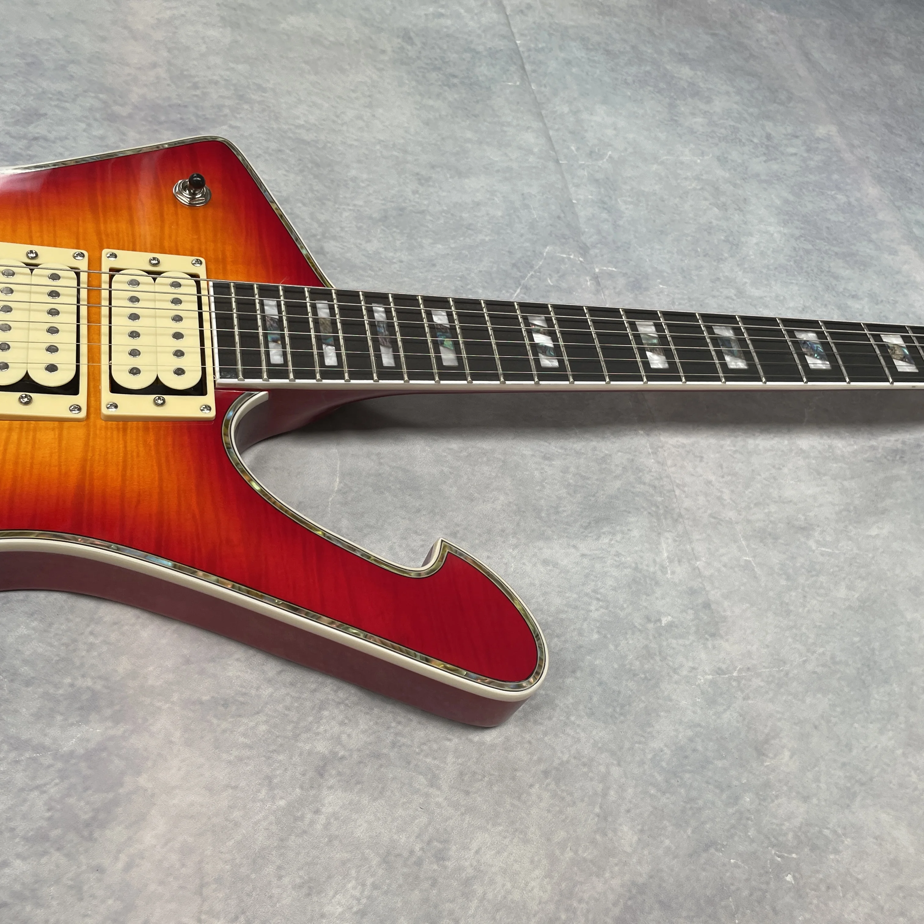6-string electric guitar,flame tiger-stripe top, HHH pickups,tremolo system guitars,professional speed-picking electric guitarra view 3
