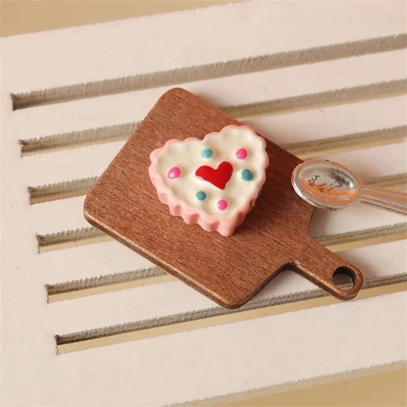 1:12 Scale Doll House Mini Chopping Board Set 5Pcs Simulation Bread Dessert Cutting Board Kitchen Model