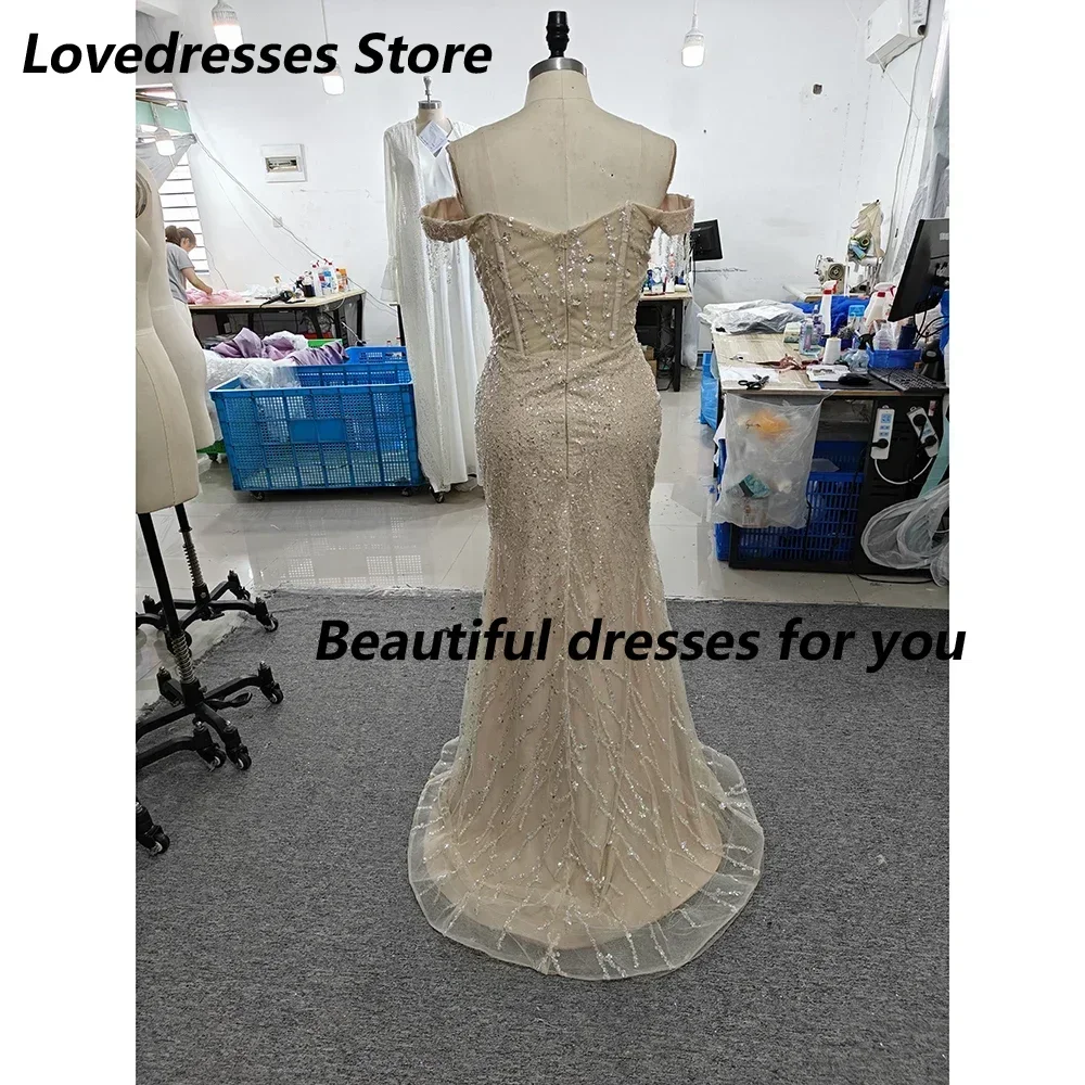 Maßgeschneiderte atemberaubende Champagner-Abendkleider, elegantes, schulterfreies Ballkleid mit Perlen, Oberschenkelschlitz, formelle Kleider für