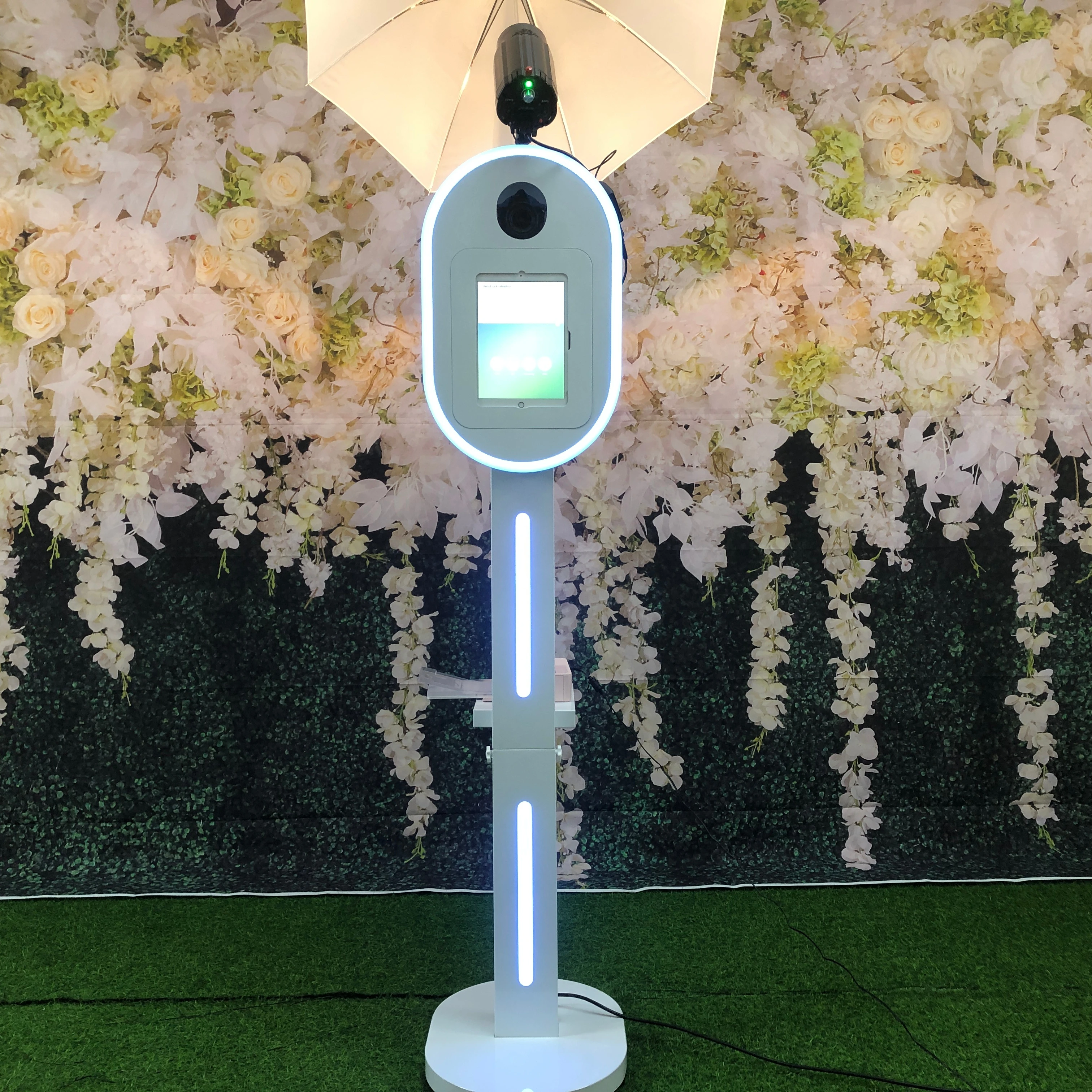 

Custom Branded iPad Dslr Photo Booth Machine Ideal for Marketing Campaigns & Events