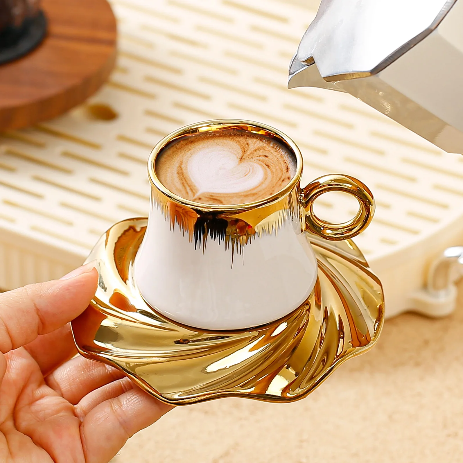 Arabic Porcelain Espresso 90ml Gild Cup and Saucer 6pcs Turkish Cappuccino Latte Tea Ceramic Coffee Cup Set with Gift Box view 2