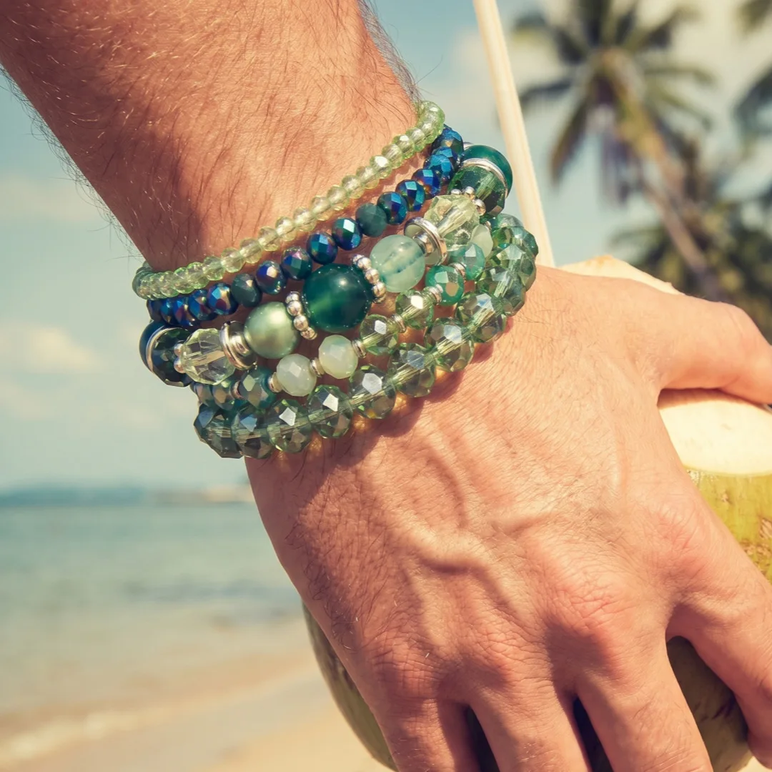 5Pcs Stackable Green Crystal Beaded Bracelet Set, Multi Shade Green Beaded Layered Boho Stretch Wristband for Beach Vacation
