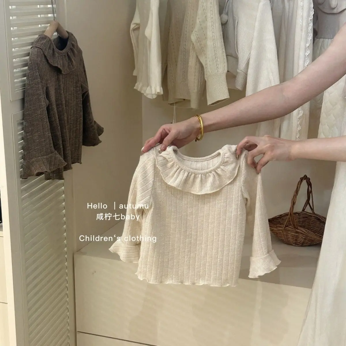 

Spring 2025 New Girl's Doll Collar Western Style T-shirt Korean Long Sleeve Bottom Shirt Top for Children